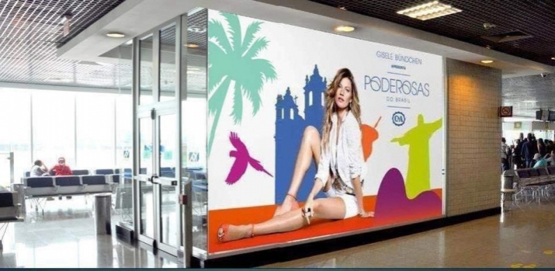 Publicidade no Aeroporto Valor Ubatuba - Painel Aeroporto Guarulhos